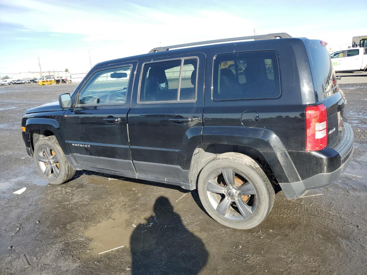 2015 Jeep Liberty (Patriot) - Image 2