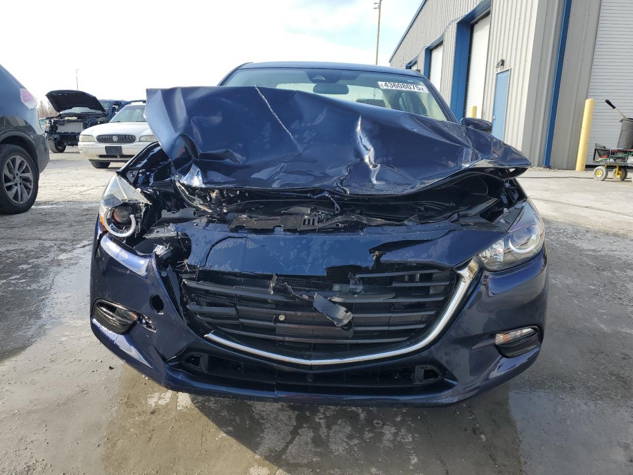 2018 Mazda 3 - Image 5