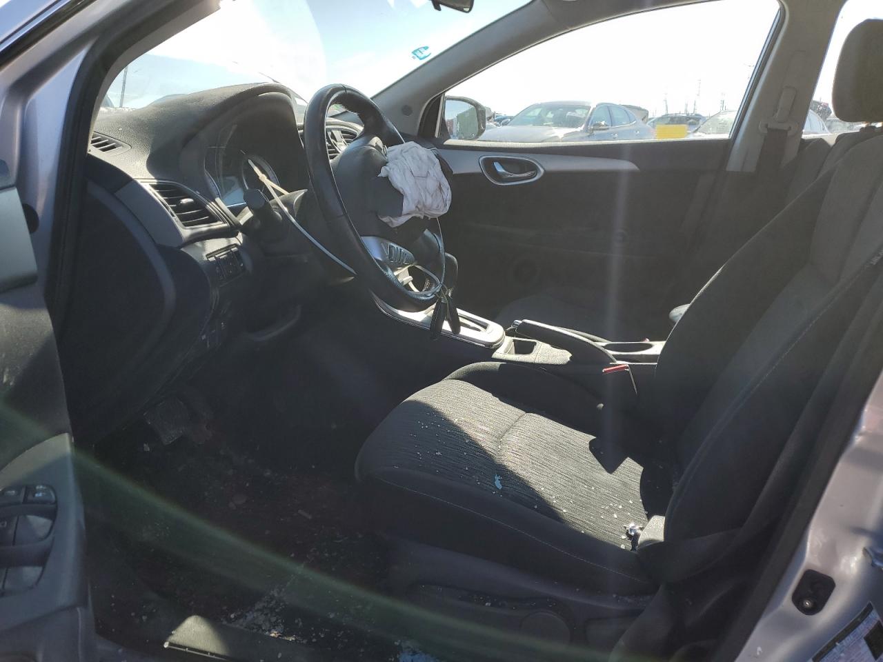 2015 Nissan Sentra - Image 7