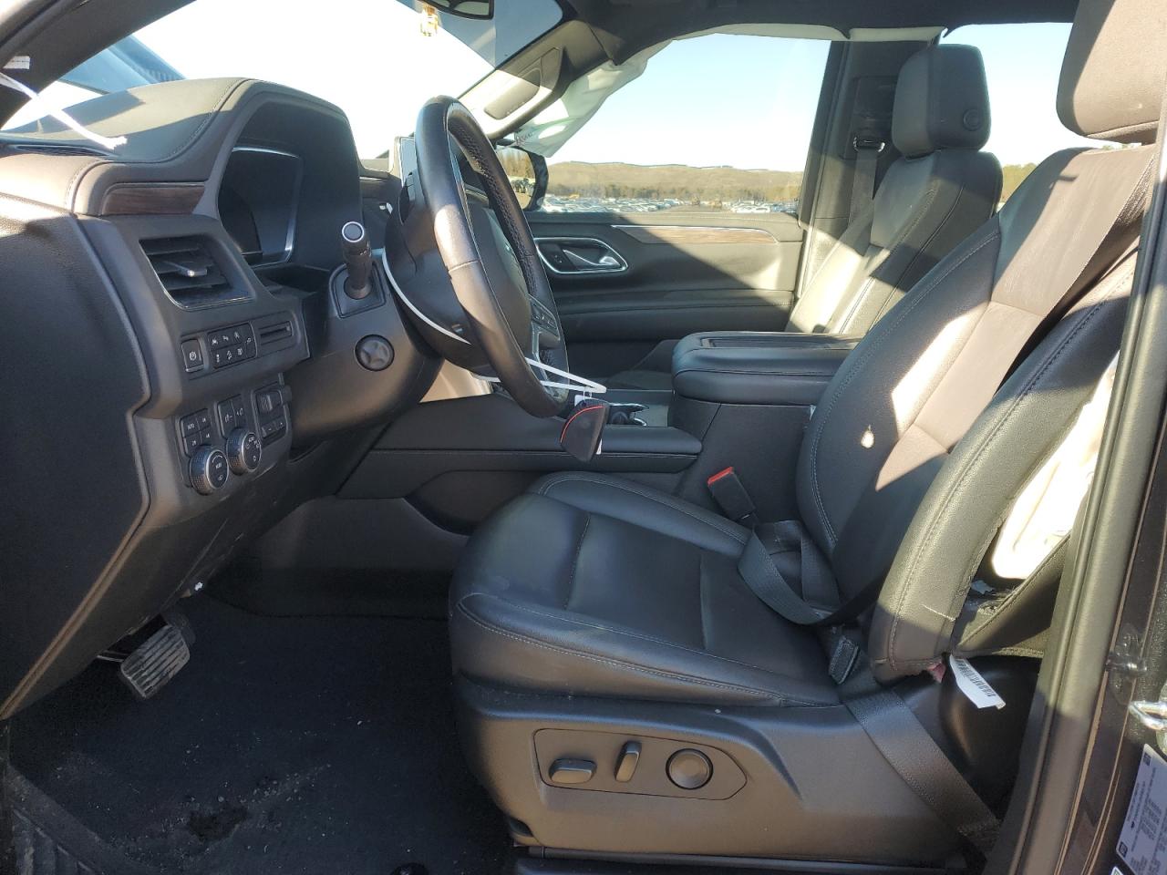 2022 Chevrolet Suburban - Image 7