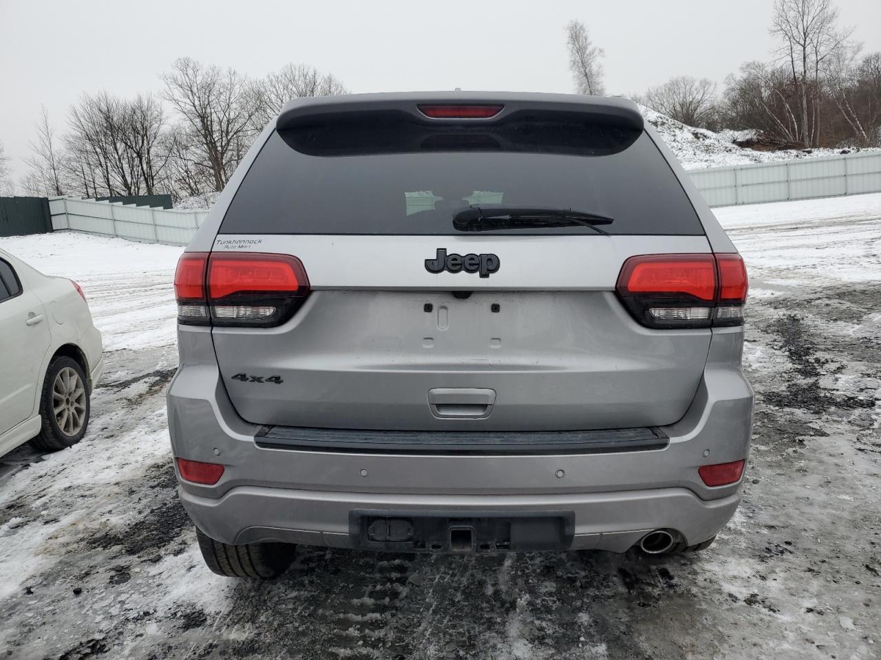 2018 Jeep Grand Cherokee - Image 6