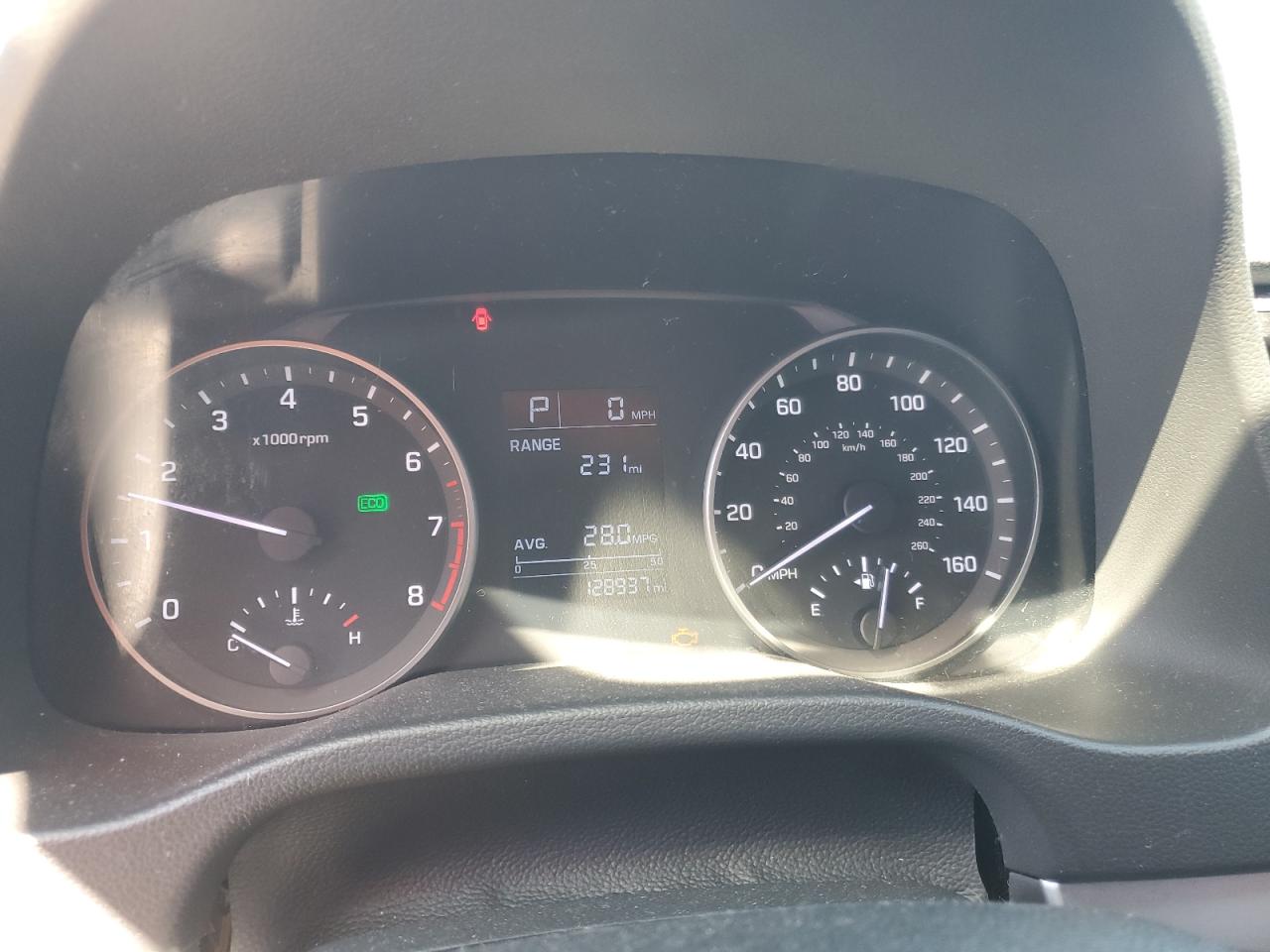 2017 Hyundai Elantra - Image 9