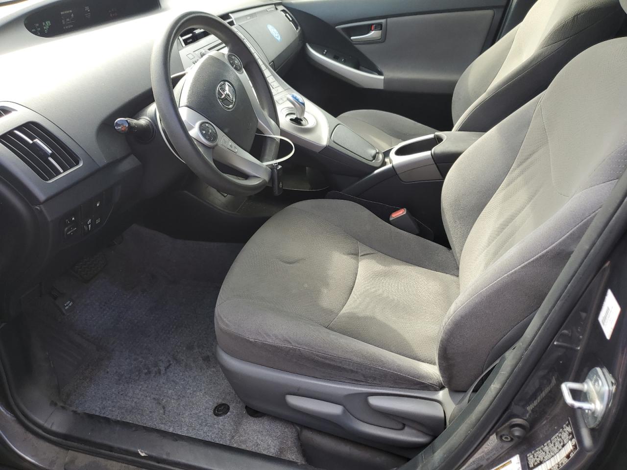 2014 Toyota Prius - Image 7