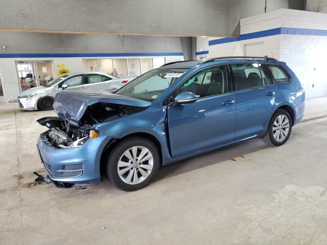 2017 Volkswagen Golf - Image 1