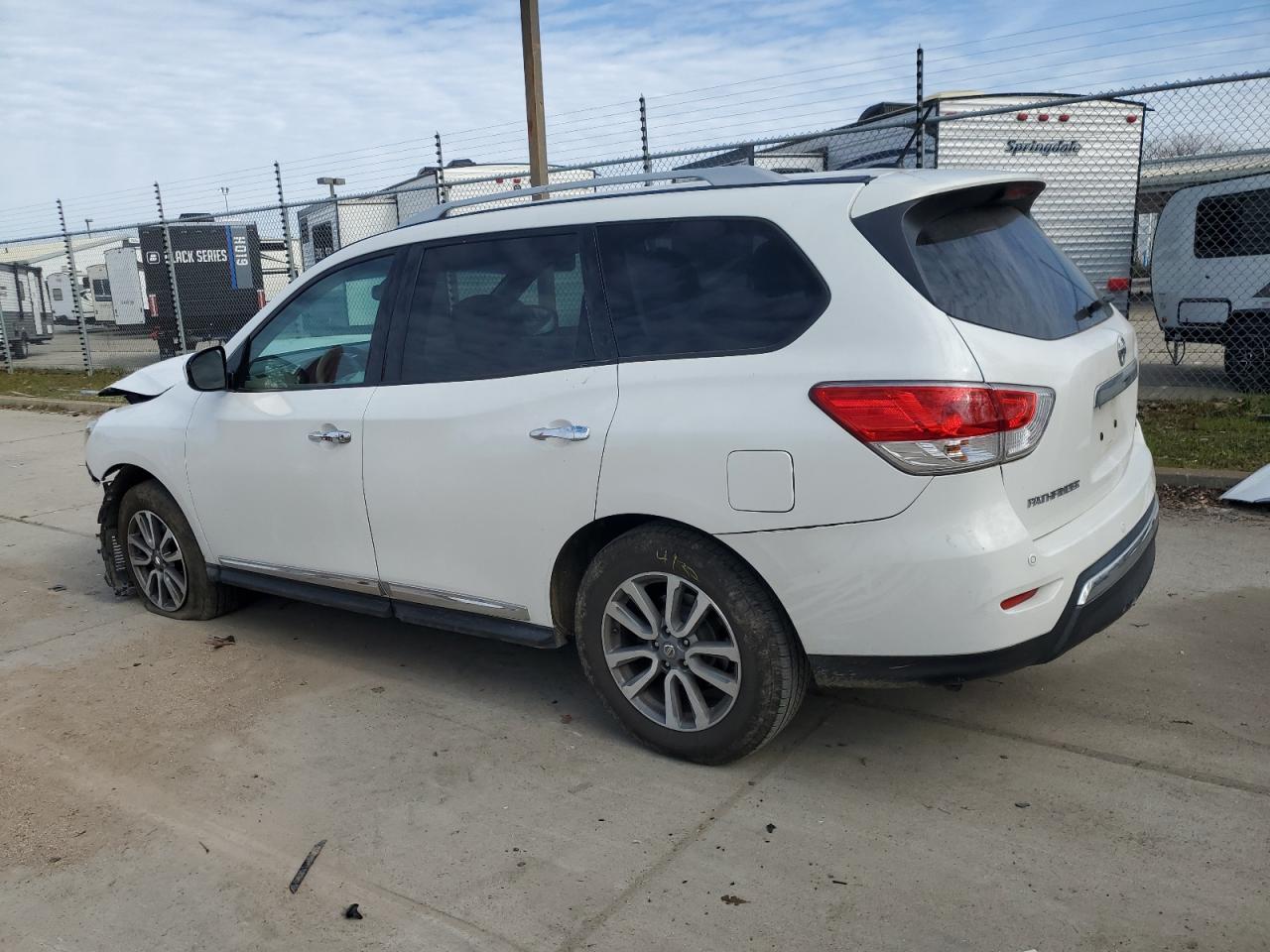 2013 Nissan Pathfinder - Image 2