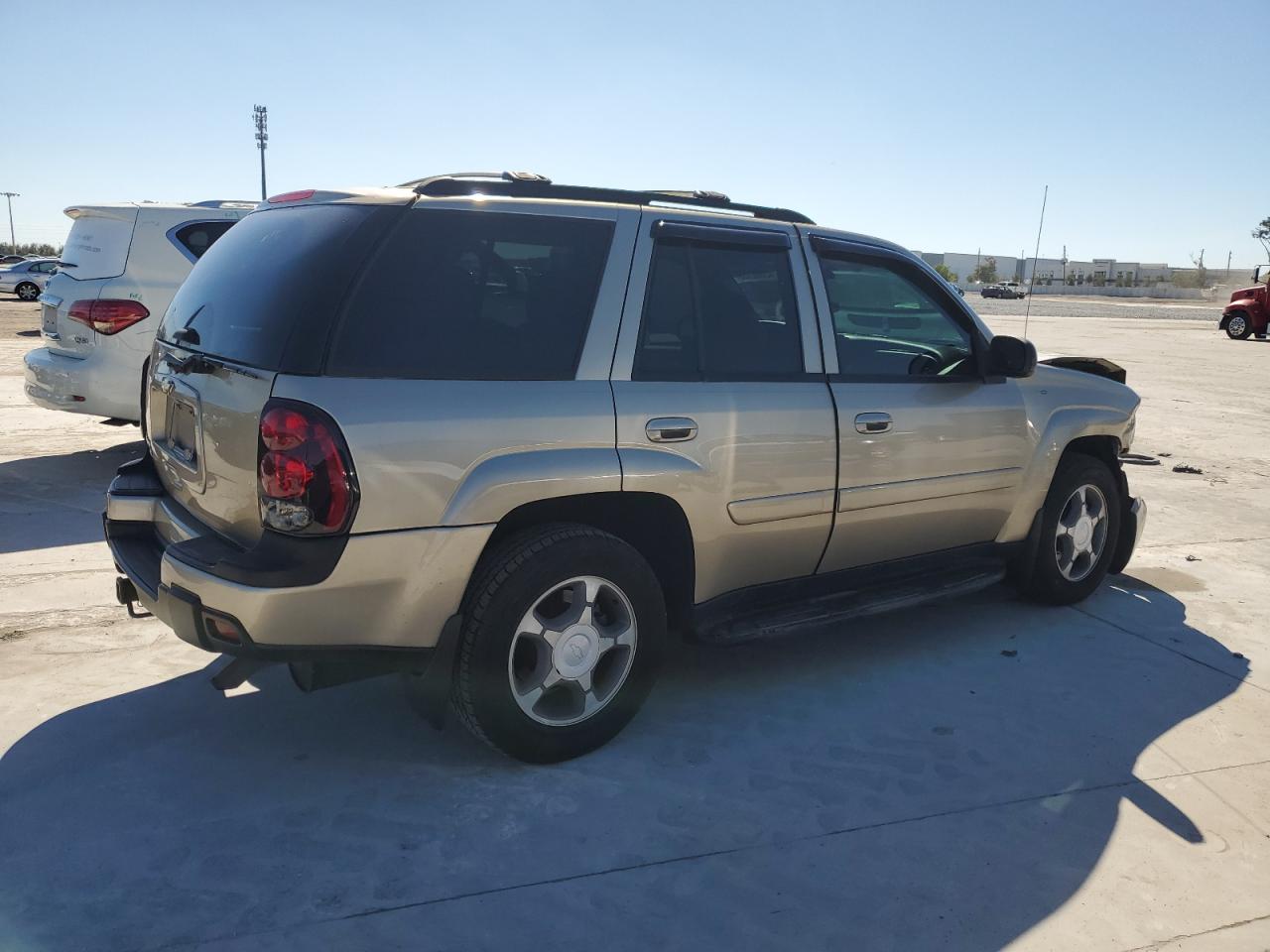 2005 Chevrolet TrailBlazer - Image 3