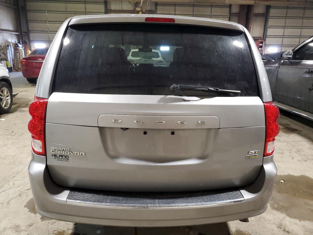 2019 Dodge Caravan - Image 6