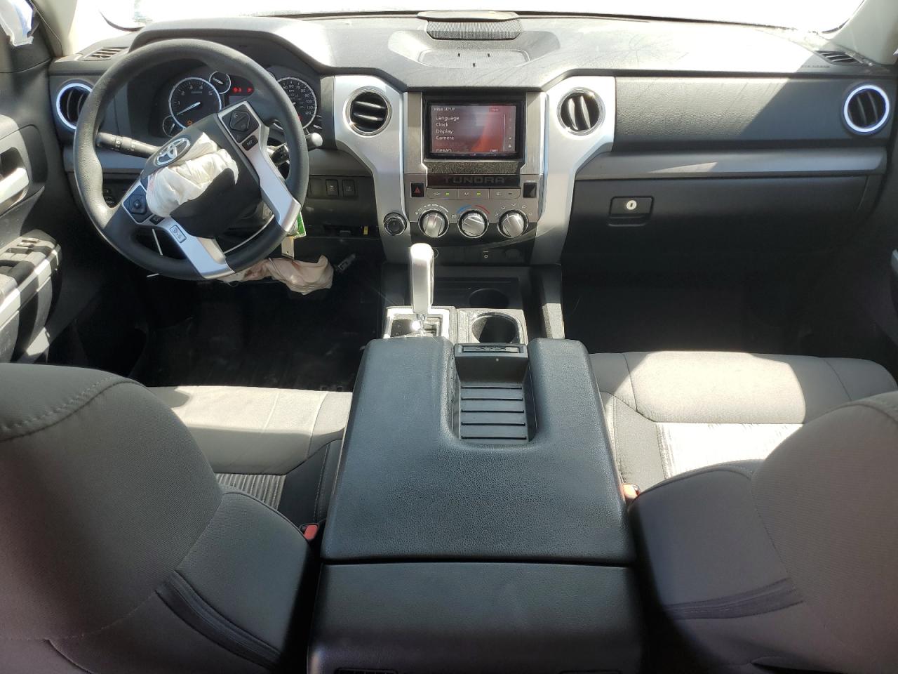 2015 Toyota Tundra - Image 8