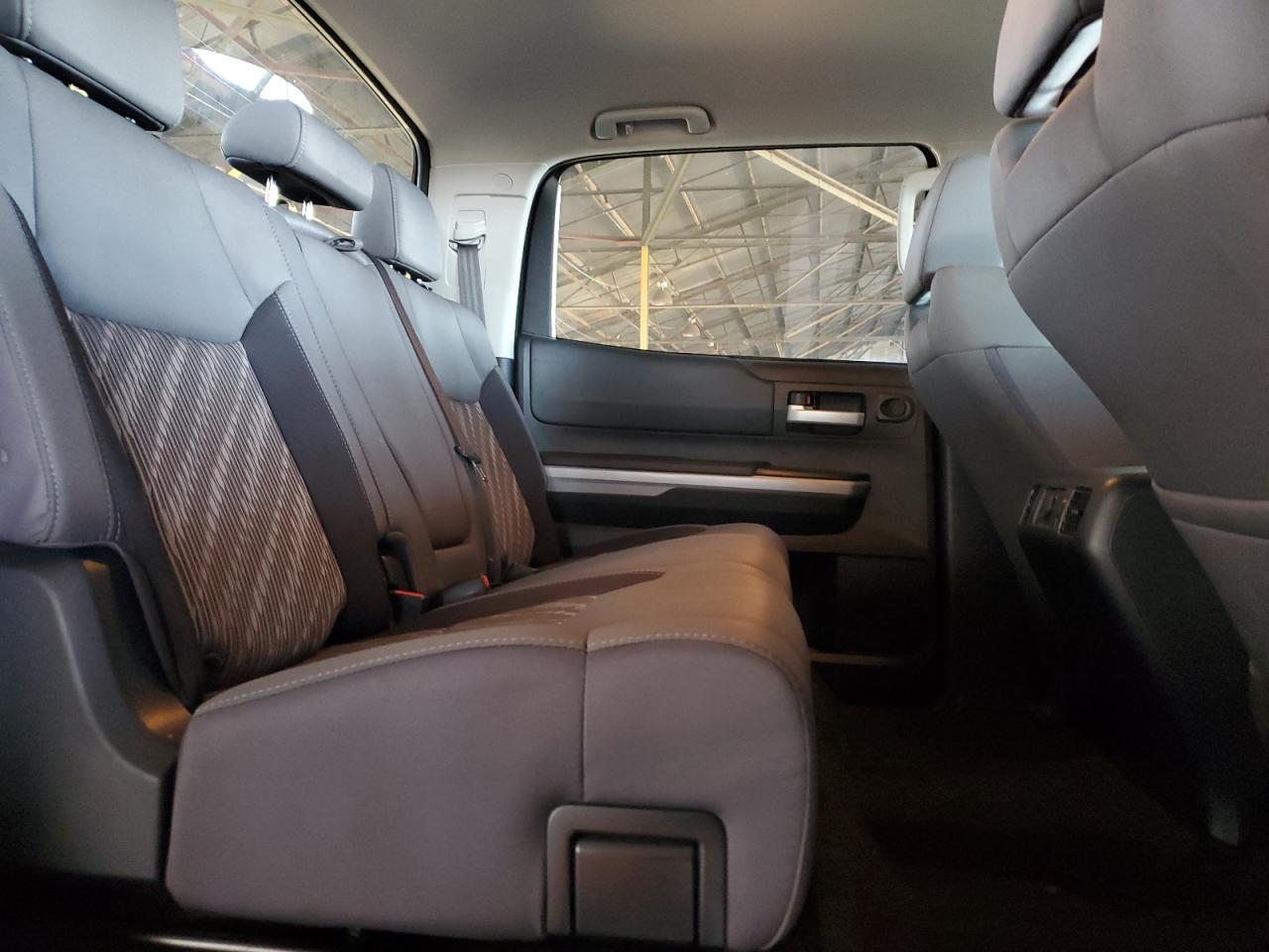 2019 Toyota Tundra - Image 10