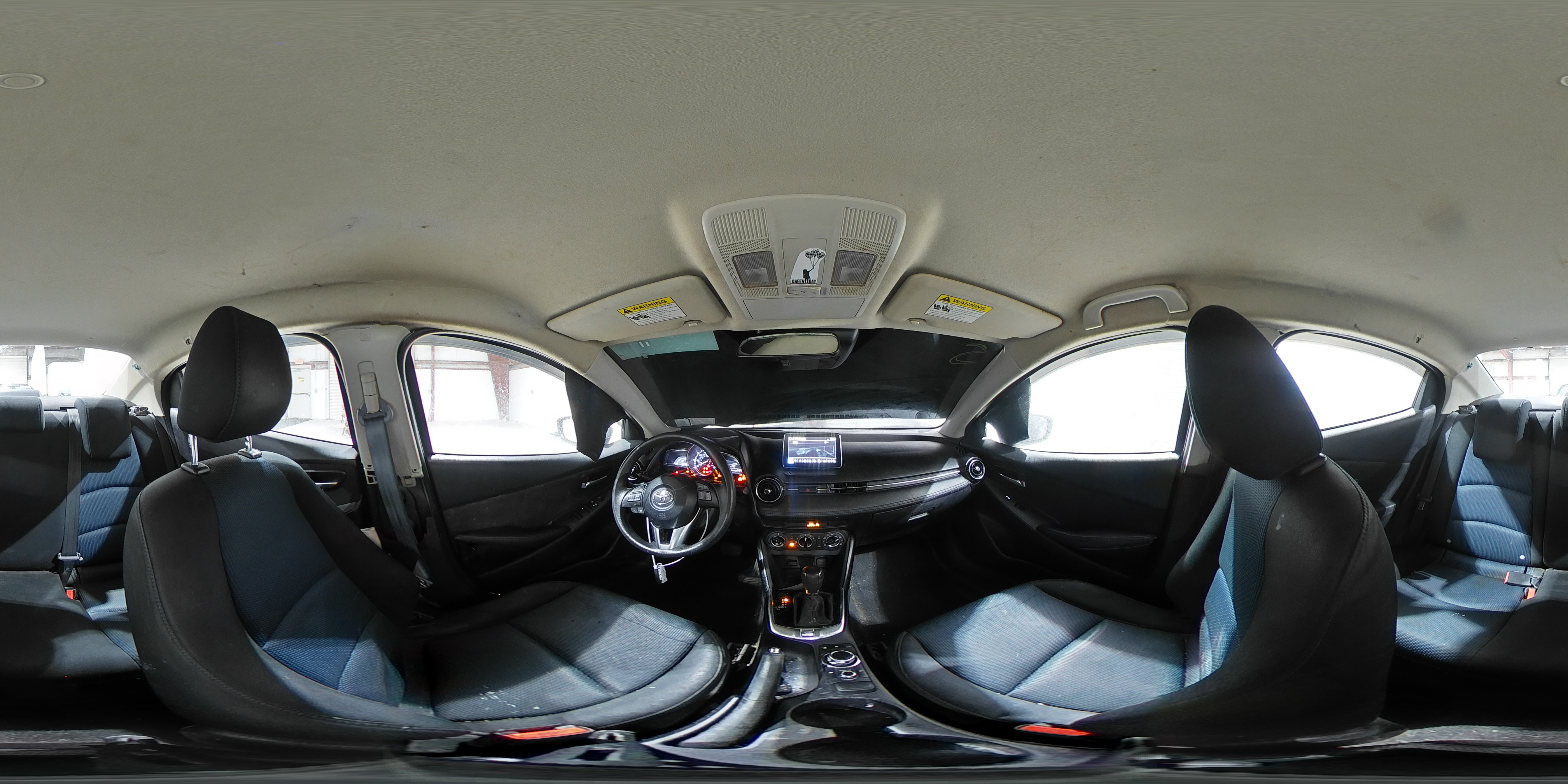 2017 Toyota Yaris - Image 14