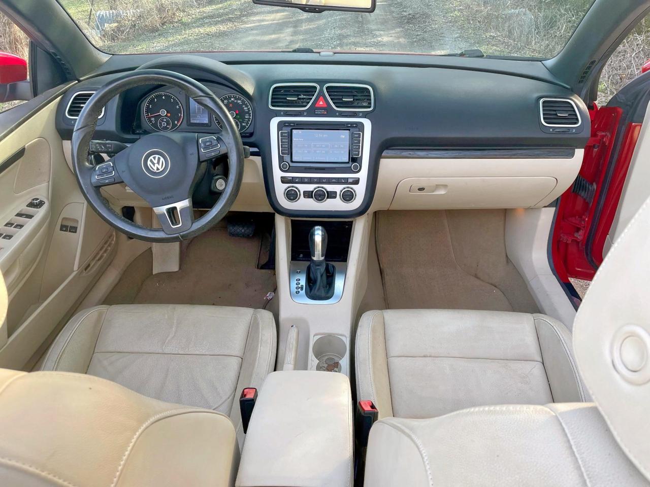 2014 Volkswagen Eos - Image 9