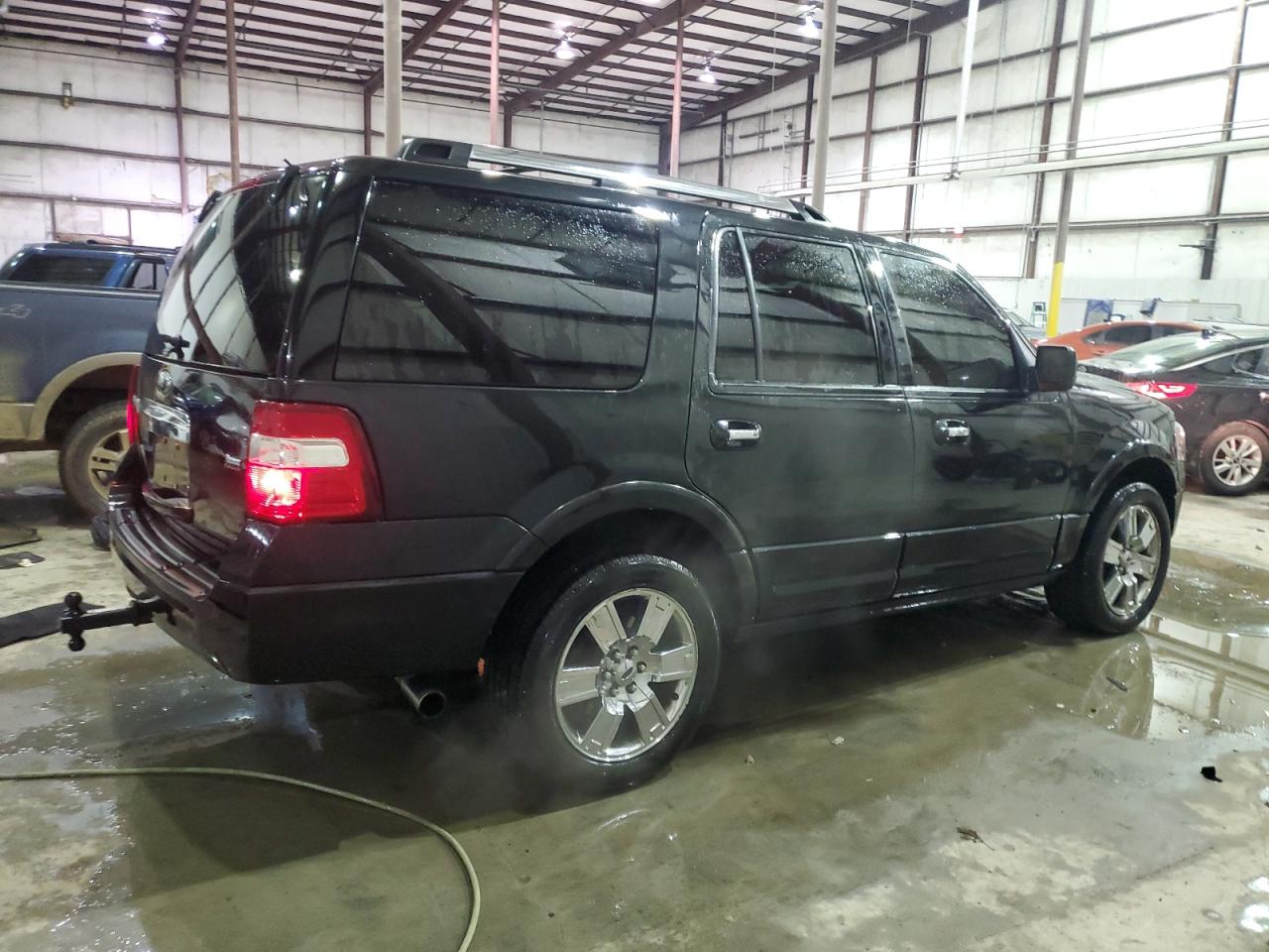 2010 Ford Expedition - Image 3