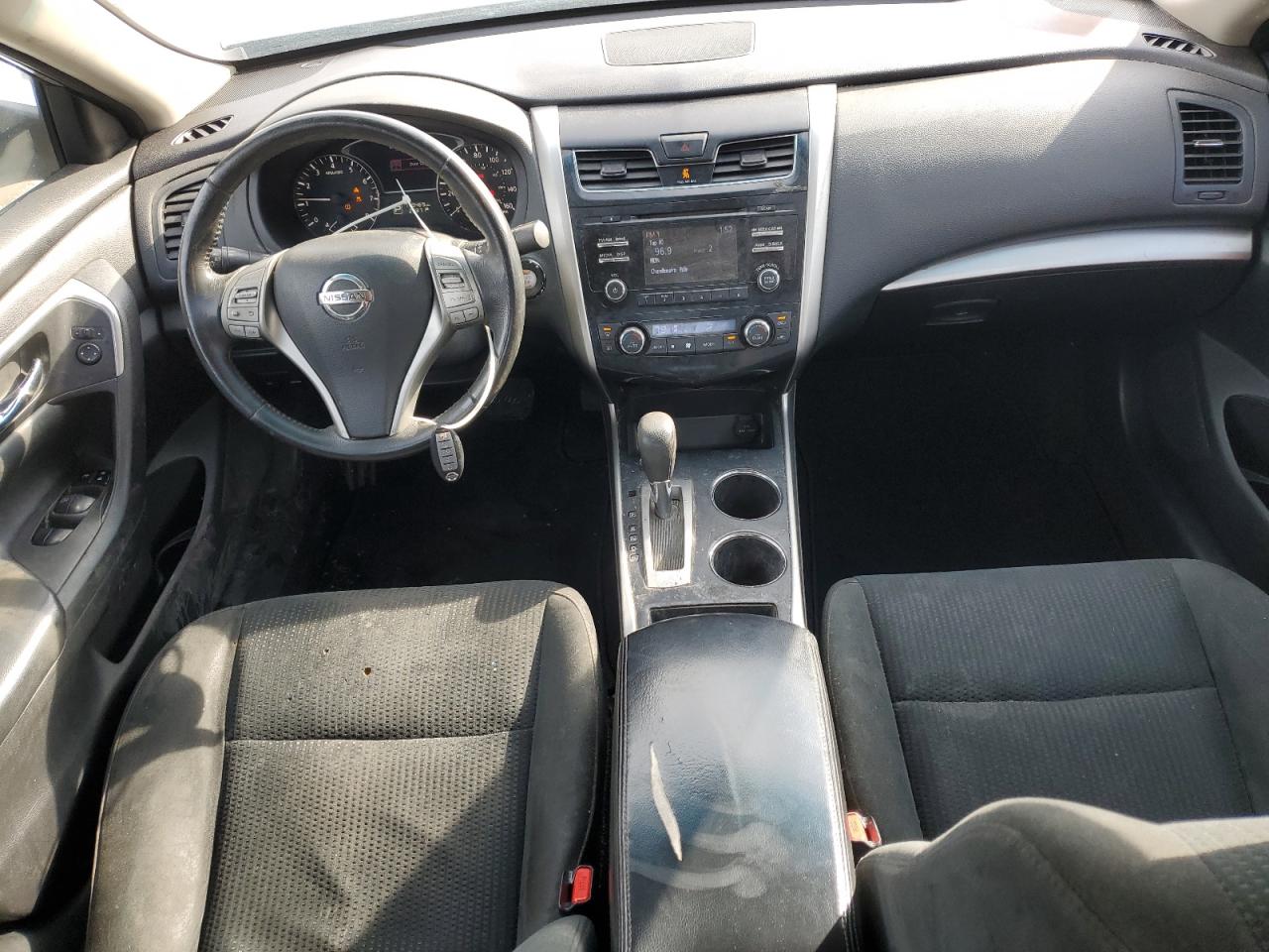 2015 Nissan Altima - Image 8