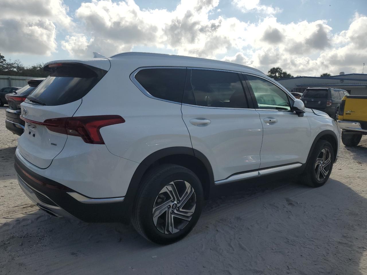 2022 Hyundai Santa Fe - Image 3