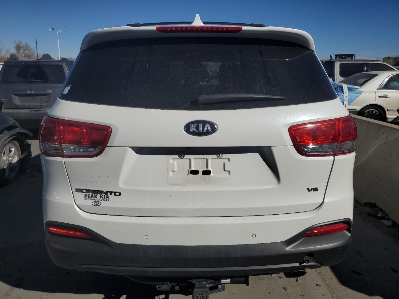 2016 Kia Sorento - Image 6