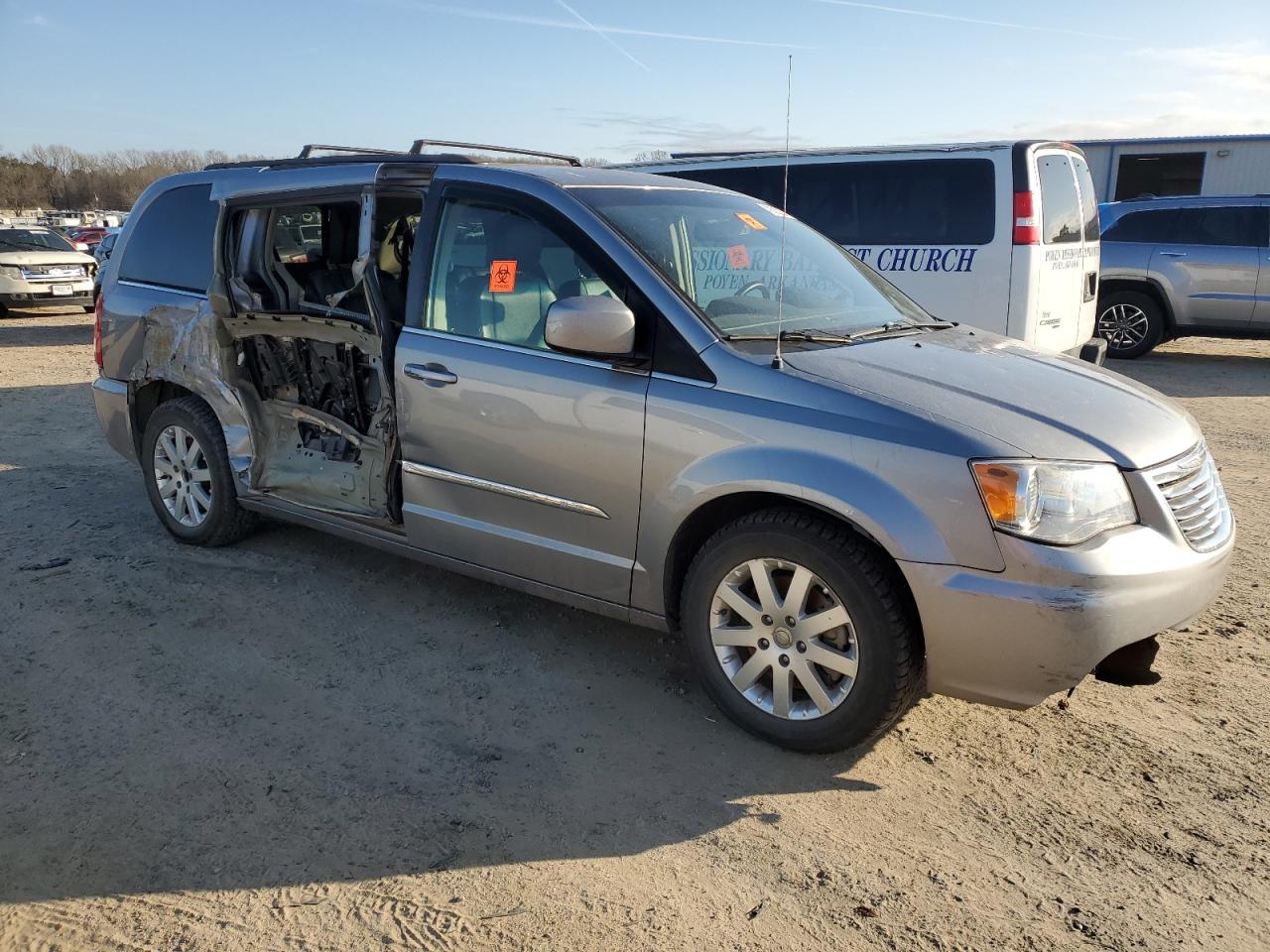 2016 Chrysler Town & Country - Image 4