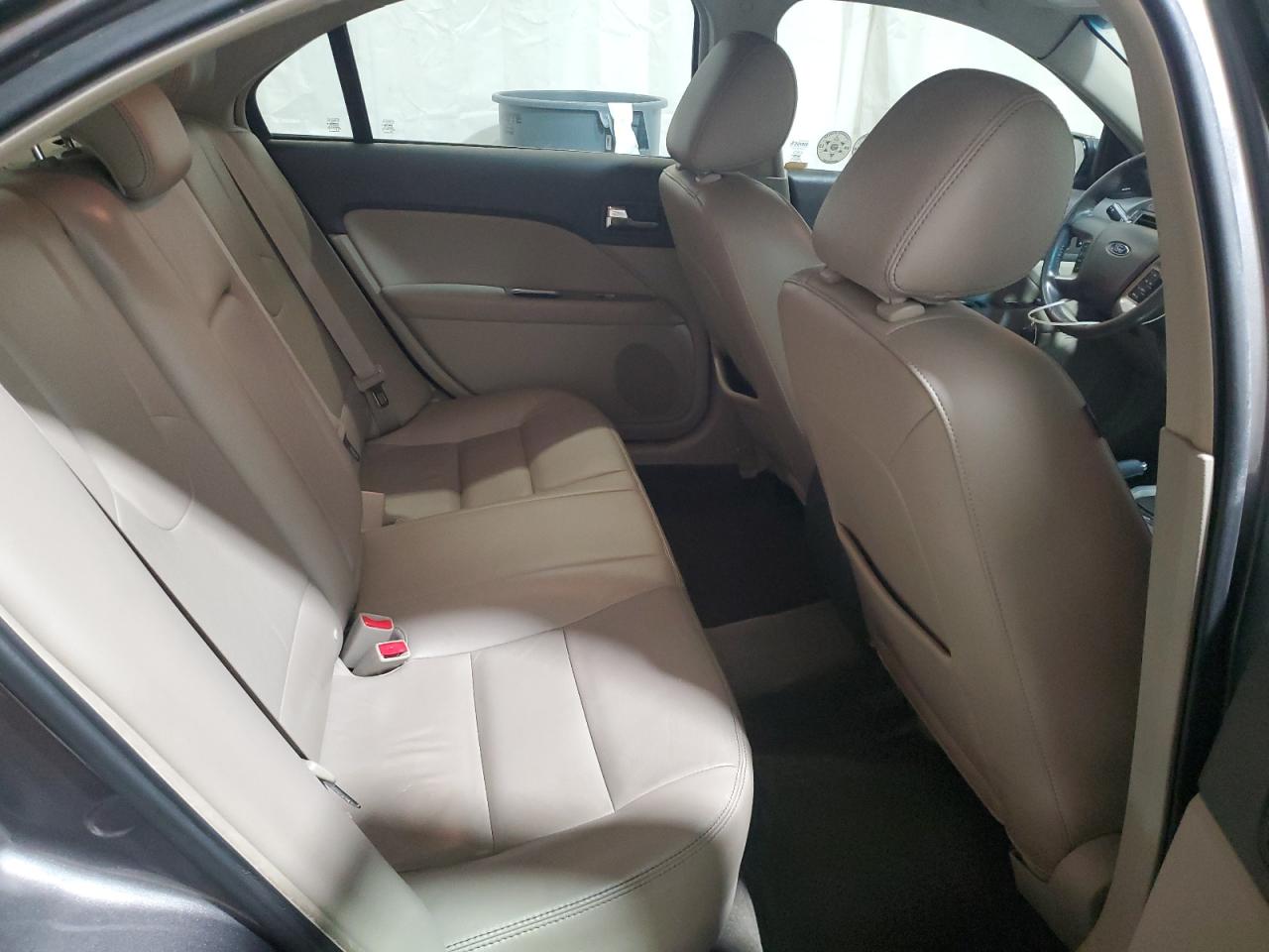 2011 Ford Fusion - Image 10