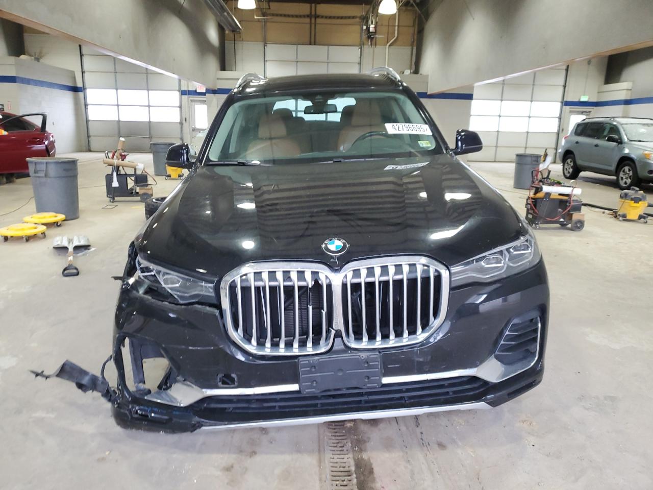 2020 BMW X7 - Image 5