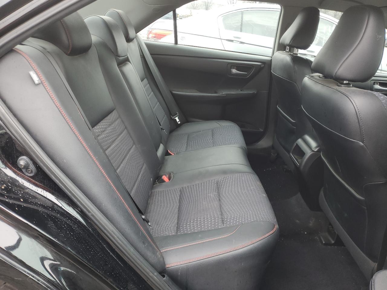 2015 Toyota Camry - Image 10