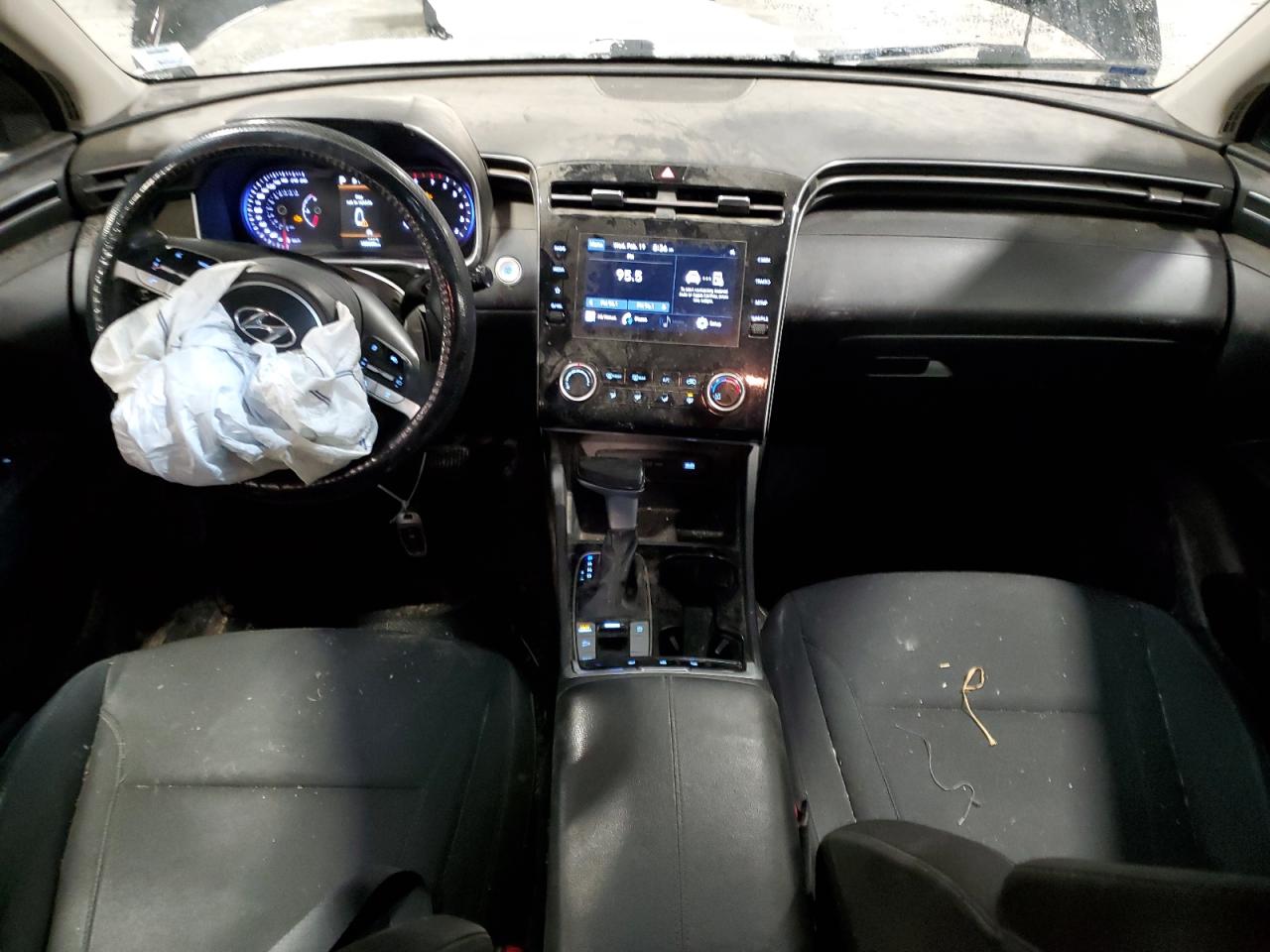 2022 Hyundai Tucson - Image 8