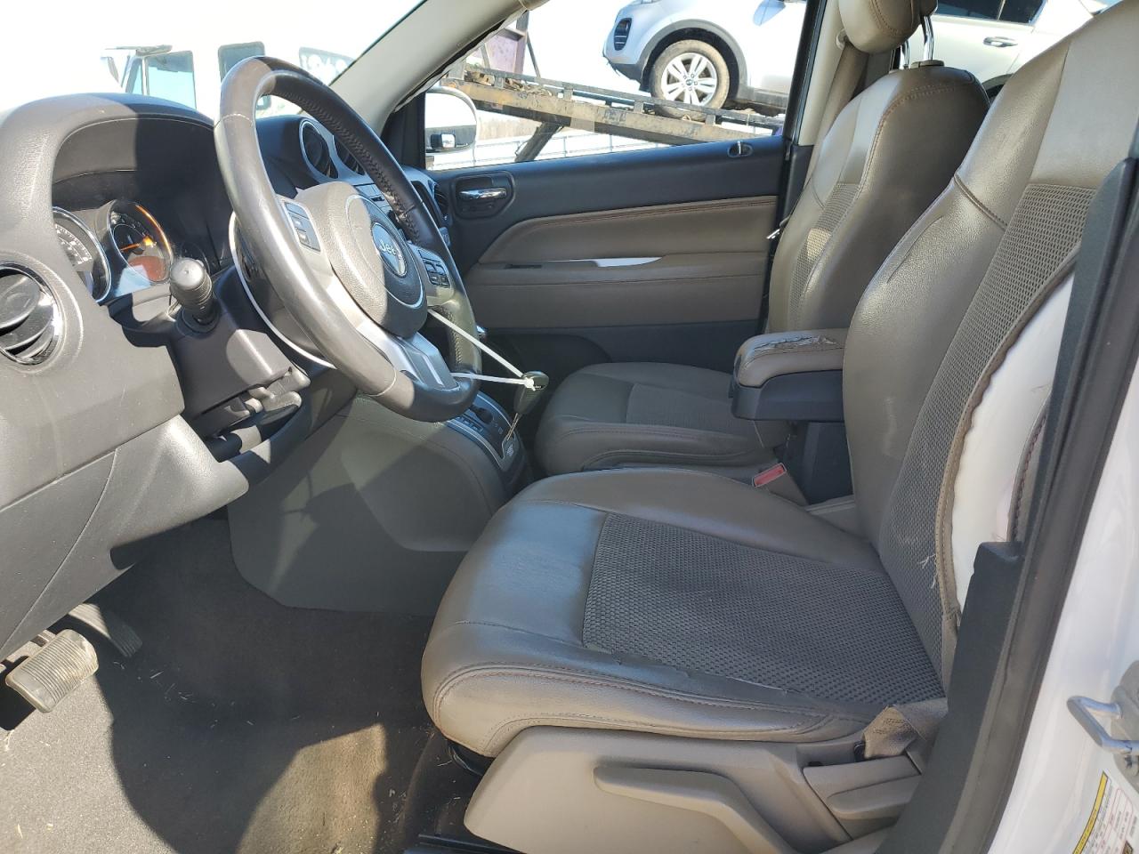 2015 Jeep Compass - Image 7
