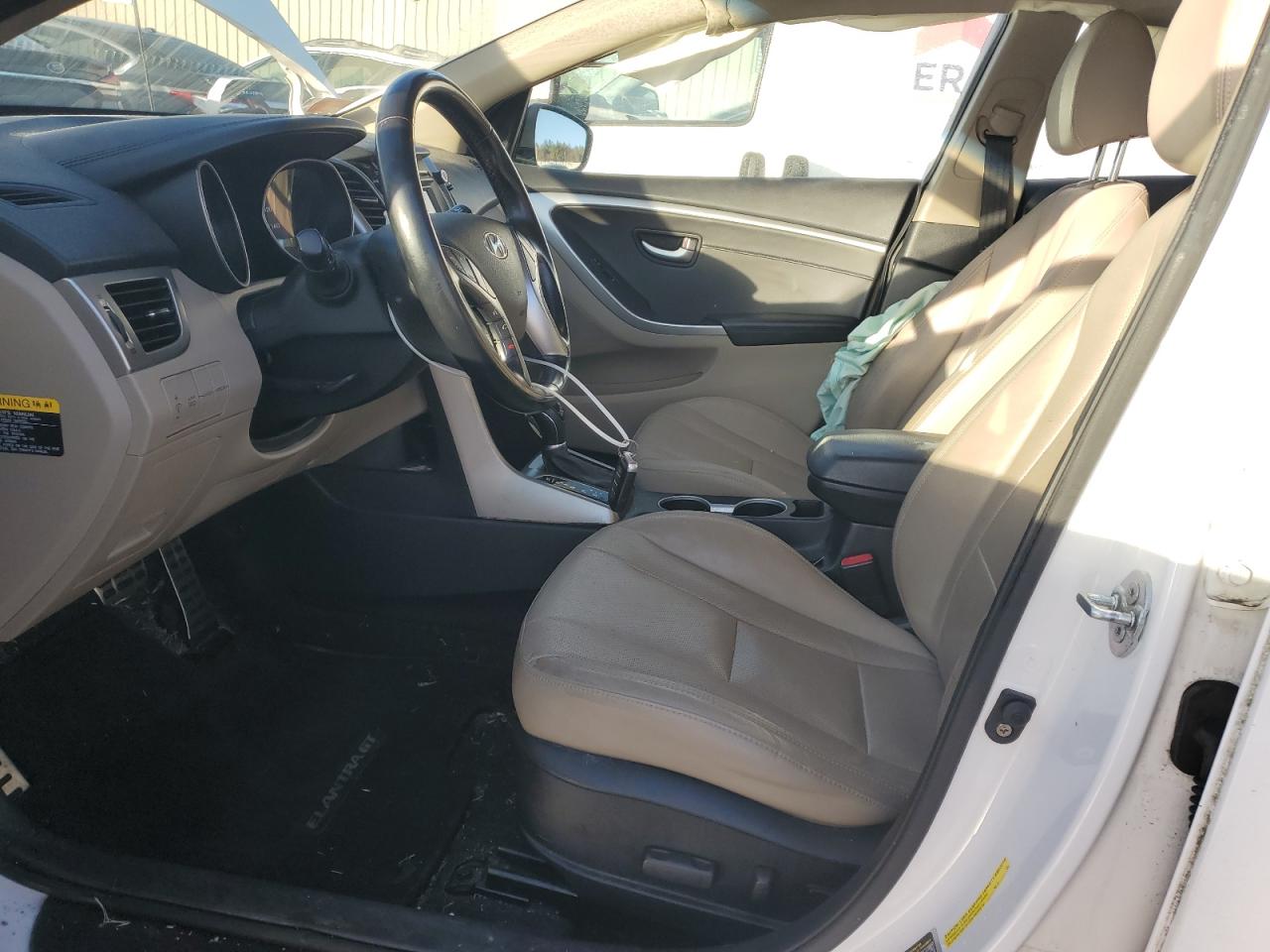 2014 Hyundai Elantra - Image 7