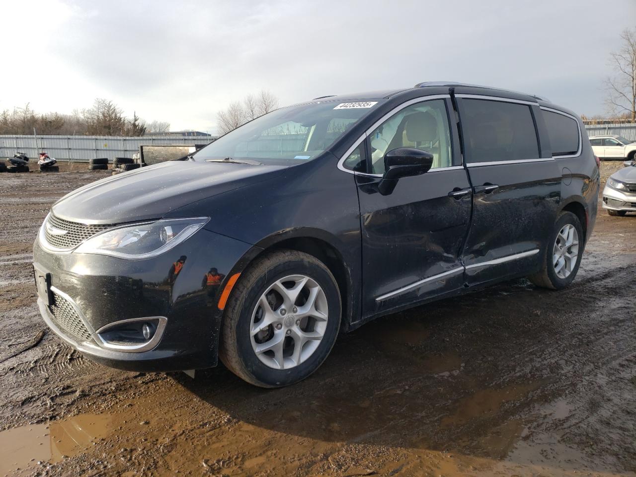 2020 Chrysler Pacifica - Image 1