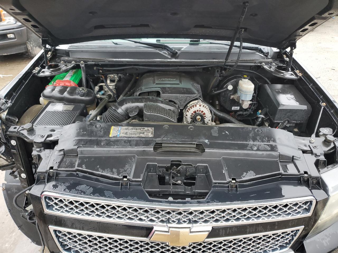 2009 Chevrolet Avalanche - Image 11