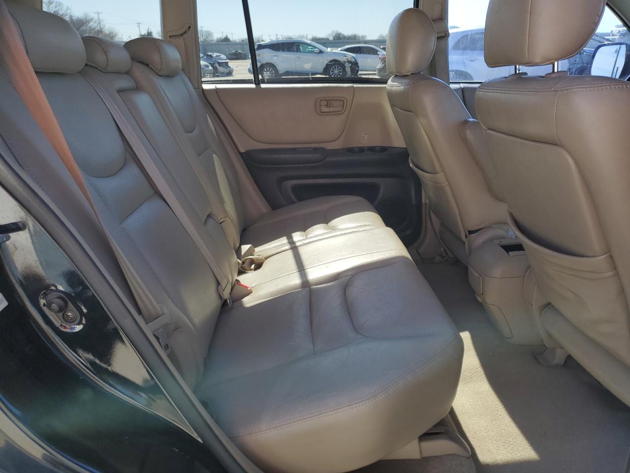 2002 Toyota Highlander - Image 11