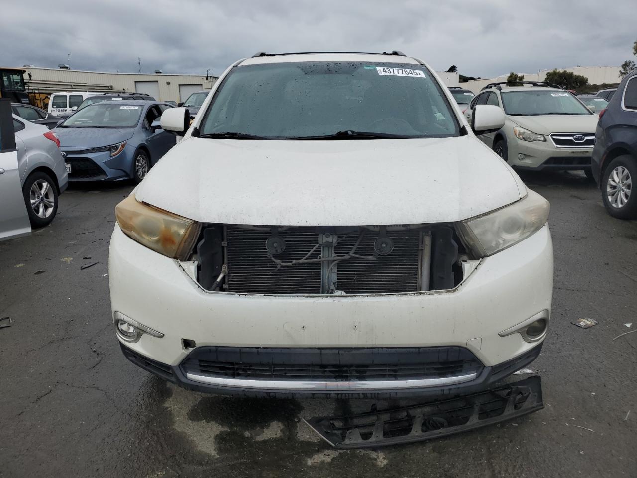 2011 Toyota Highlander - Image 5