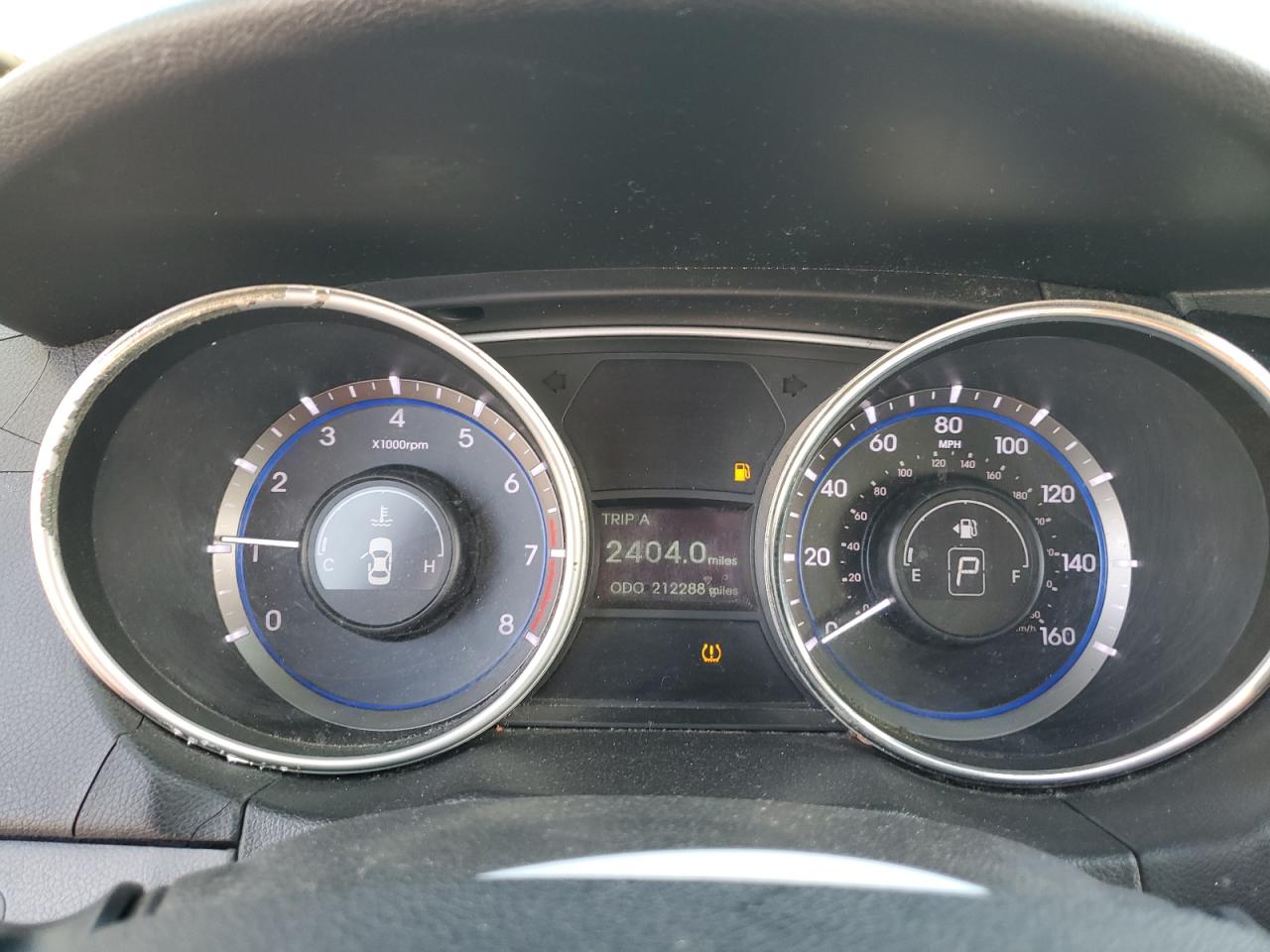 2011 Hyundai Sonata - Image 9