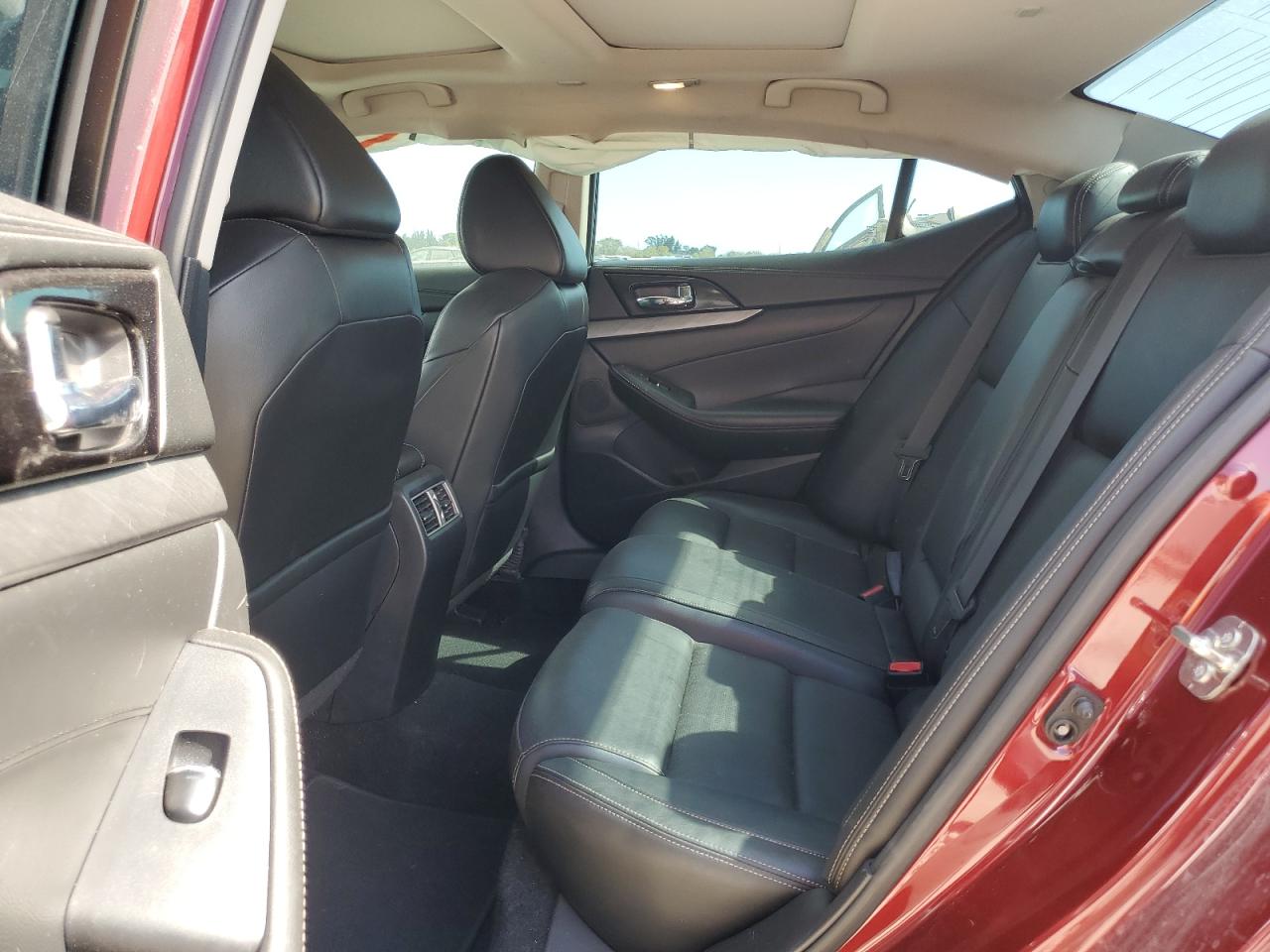 2017 Nissan Maxima - Image 10
