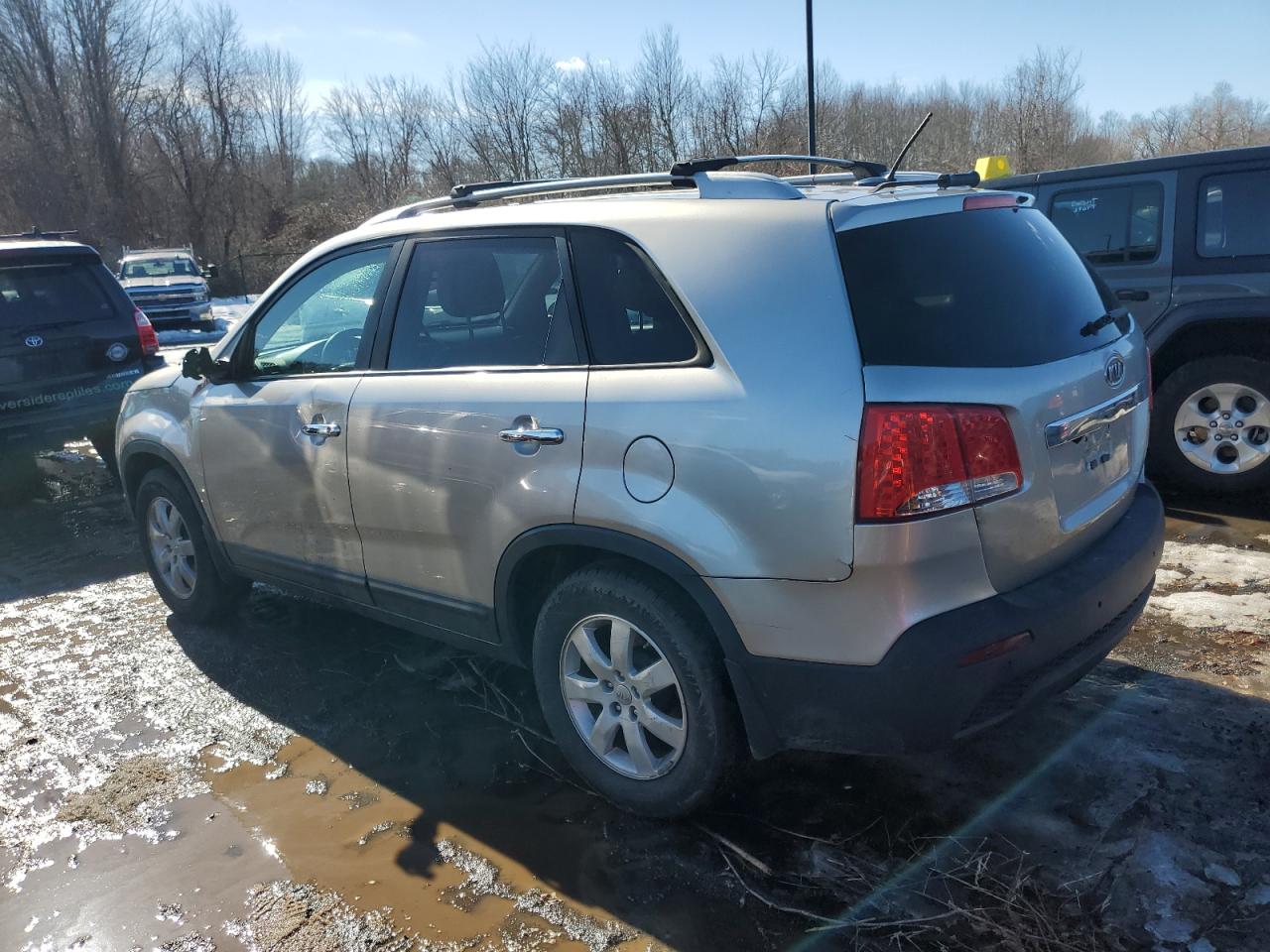 2013 Kia Sorento - Image 2