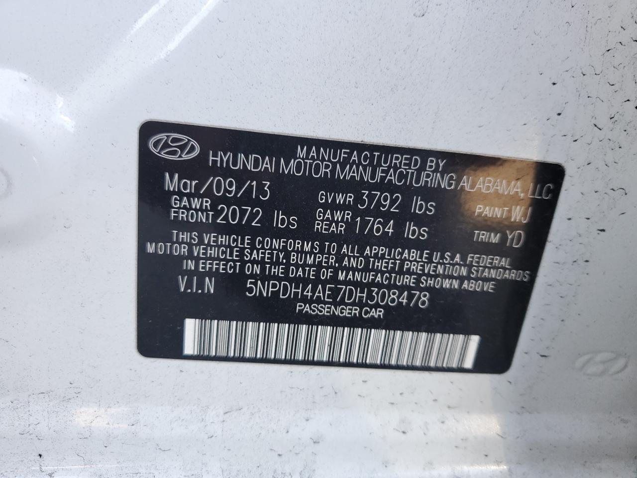 2013 Hyundai Elantra - Image 12