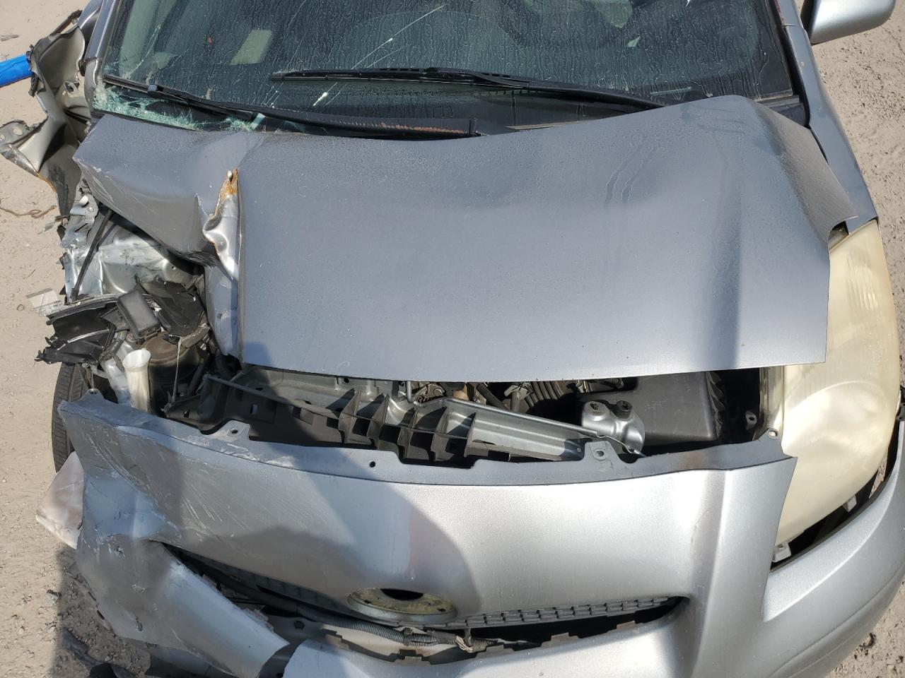 2010 Toyota Yaris - Image 12