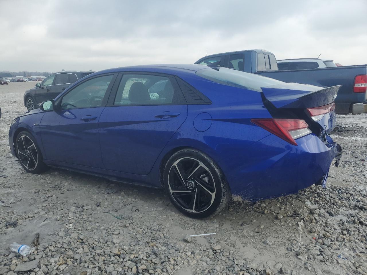 2023 Hyundai Elantra - Image 2