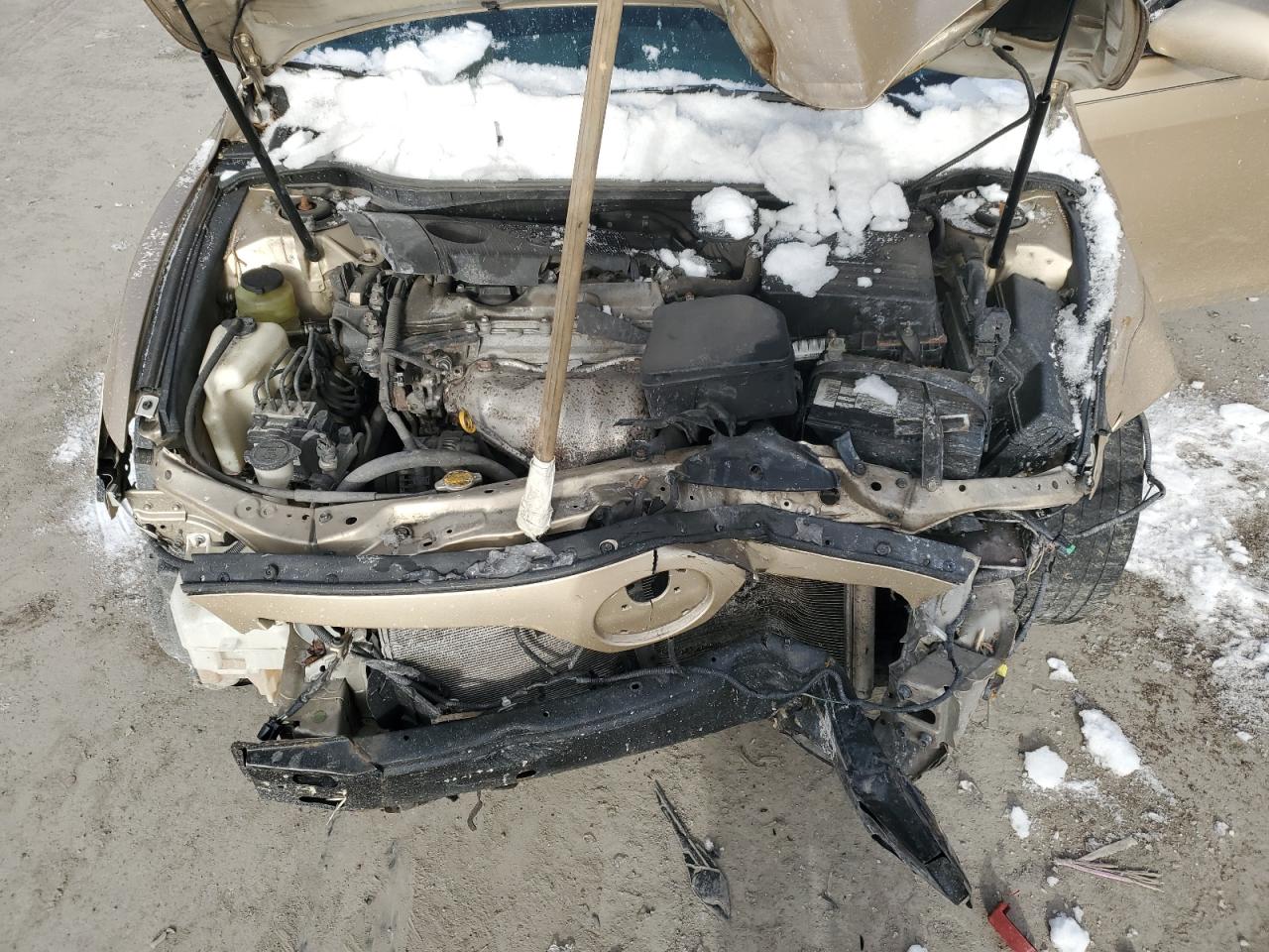 2010 Toyota Camry - Image 12