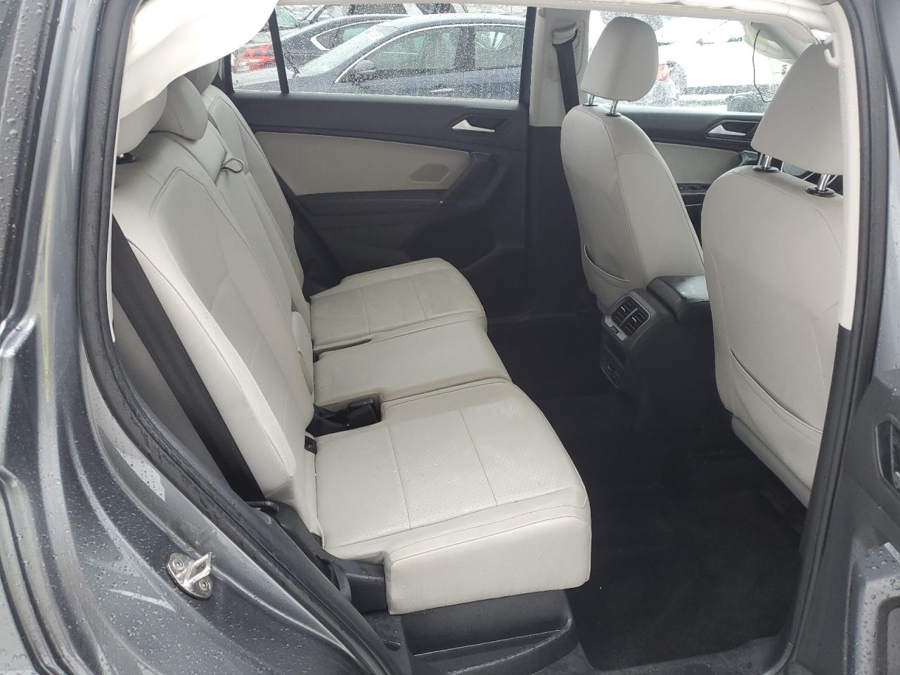 2020 Volkswagen Tiguan - Image 10