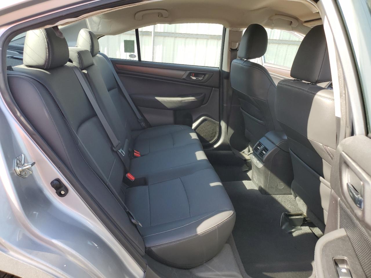 2016 Subaru Legacy - Image 10