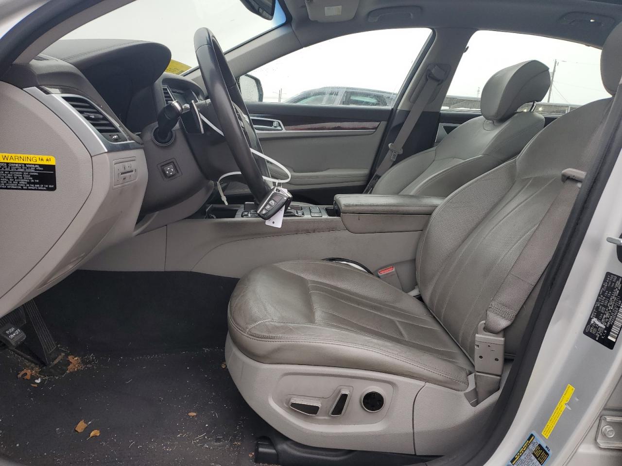 2015 Hyundai Genesis - Image 7