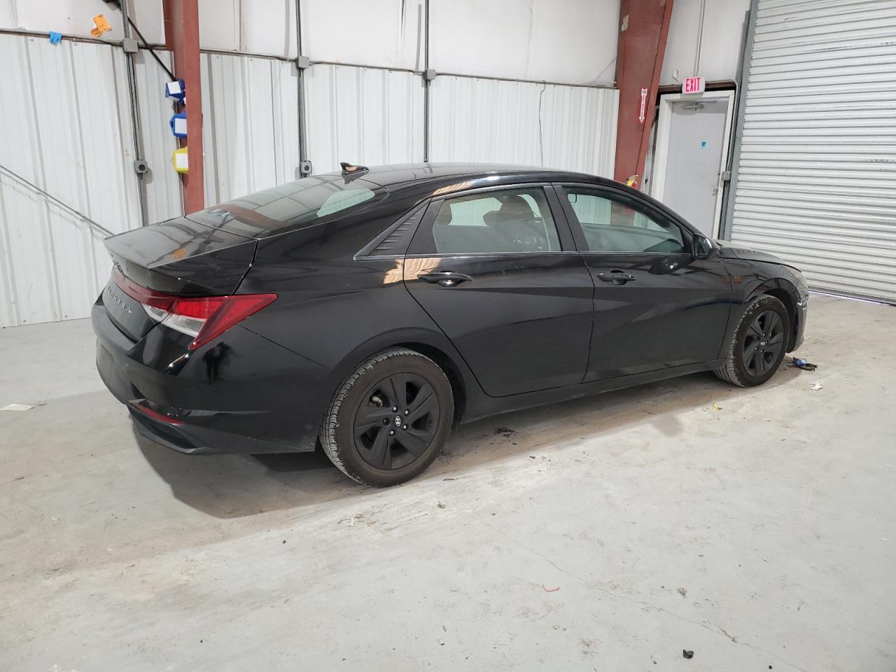 2021 Hyundai Elantra - Image 3