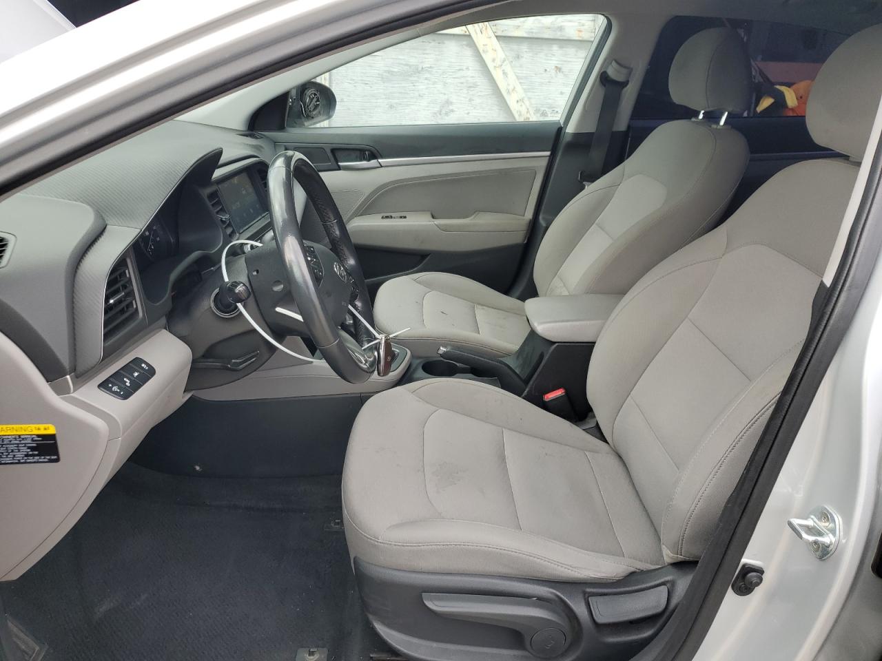 2019 Hyundai Elantra - Image 7