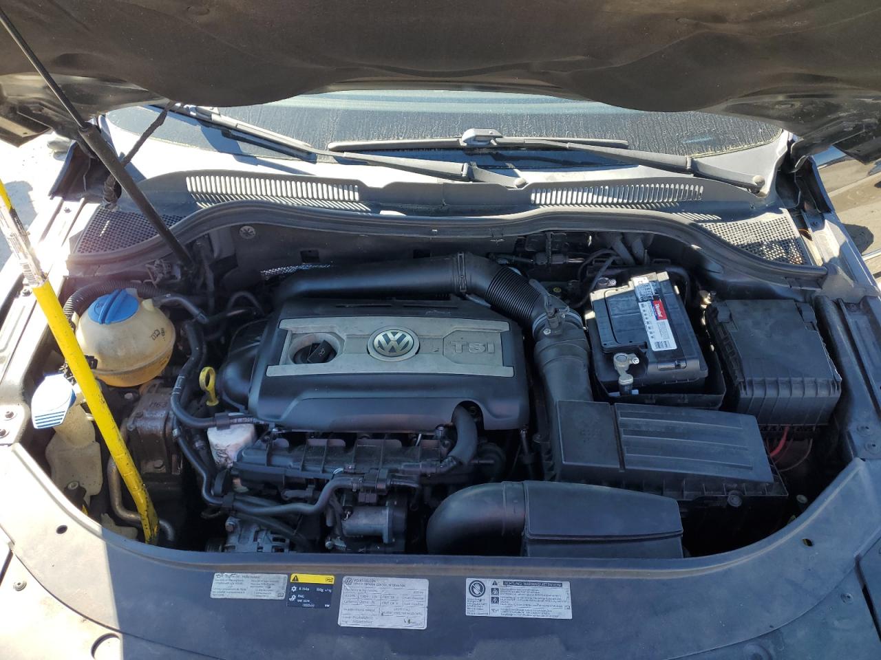2015 Volkswagen Passat CC - Image 11