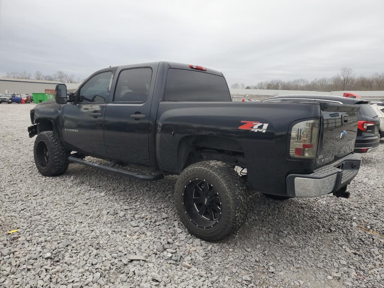 2010 Chevrolet Silverado - Image 2
