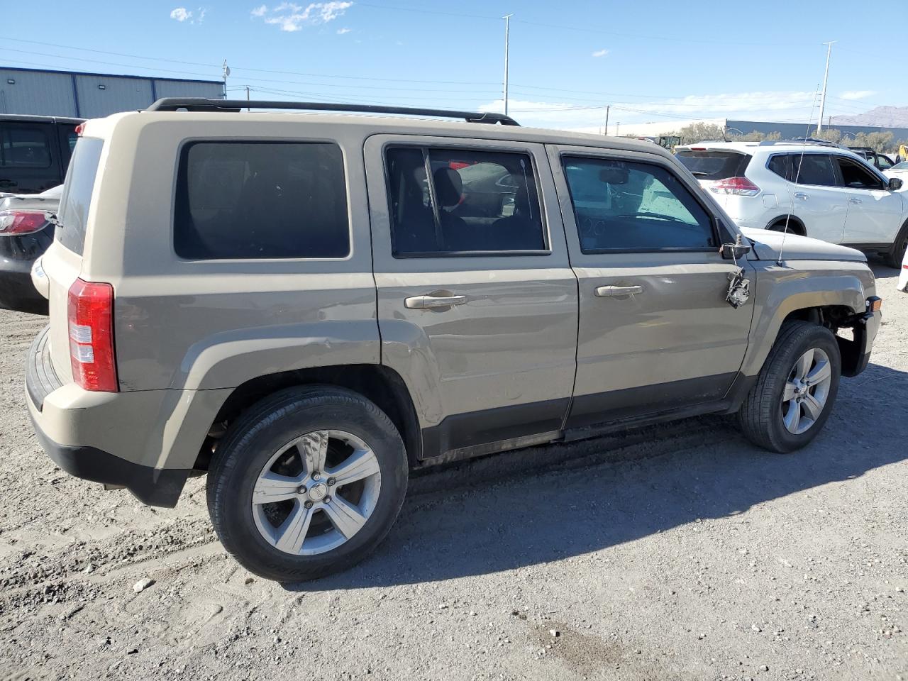 2017 Jeep Liberty (Patriot) - Image 3