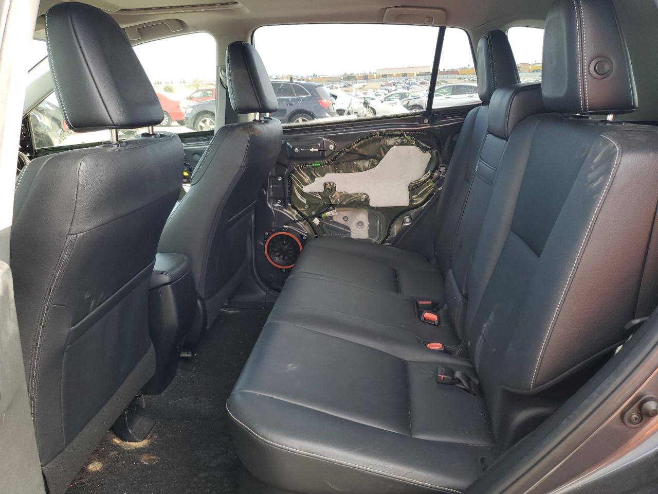 2016 Toyota RAV 4 - Image 11
