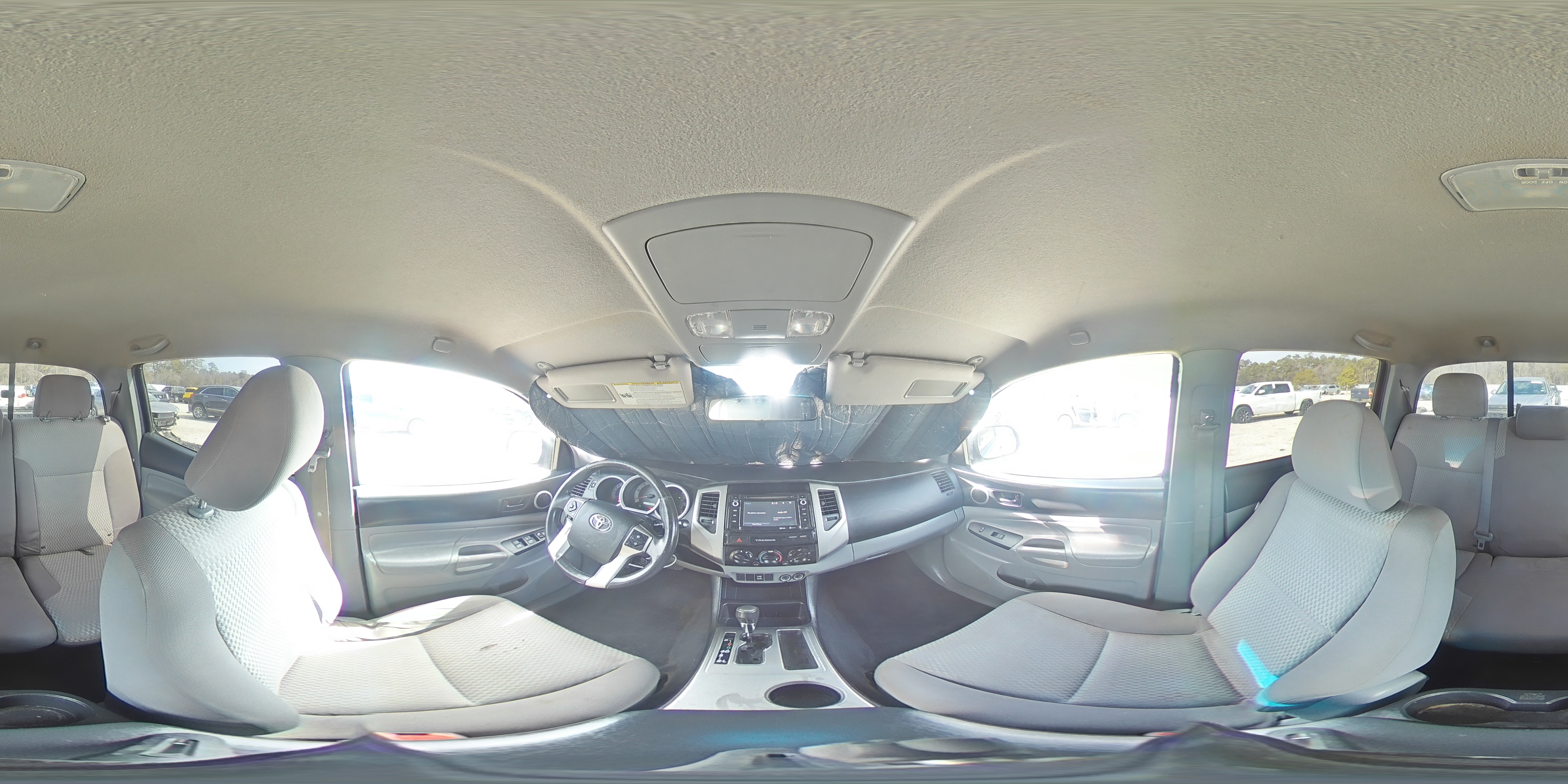 2015 Toyota Tacoma - Image 15