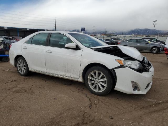 Sedans TOYOTA CAMRY 2012 Biały
