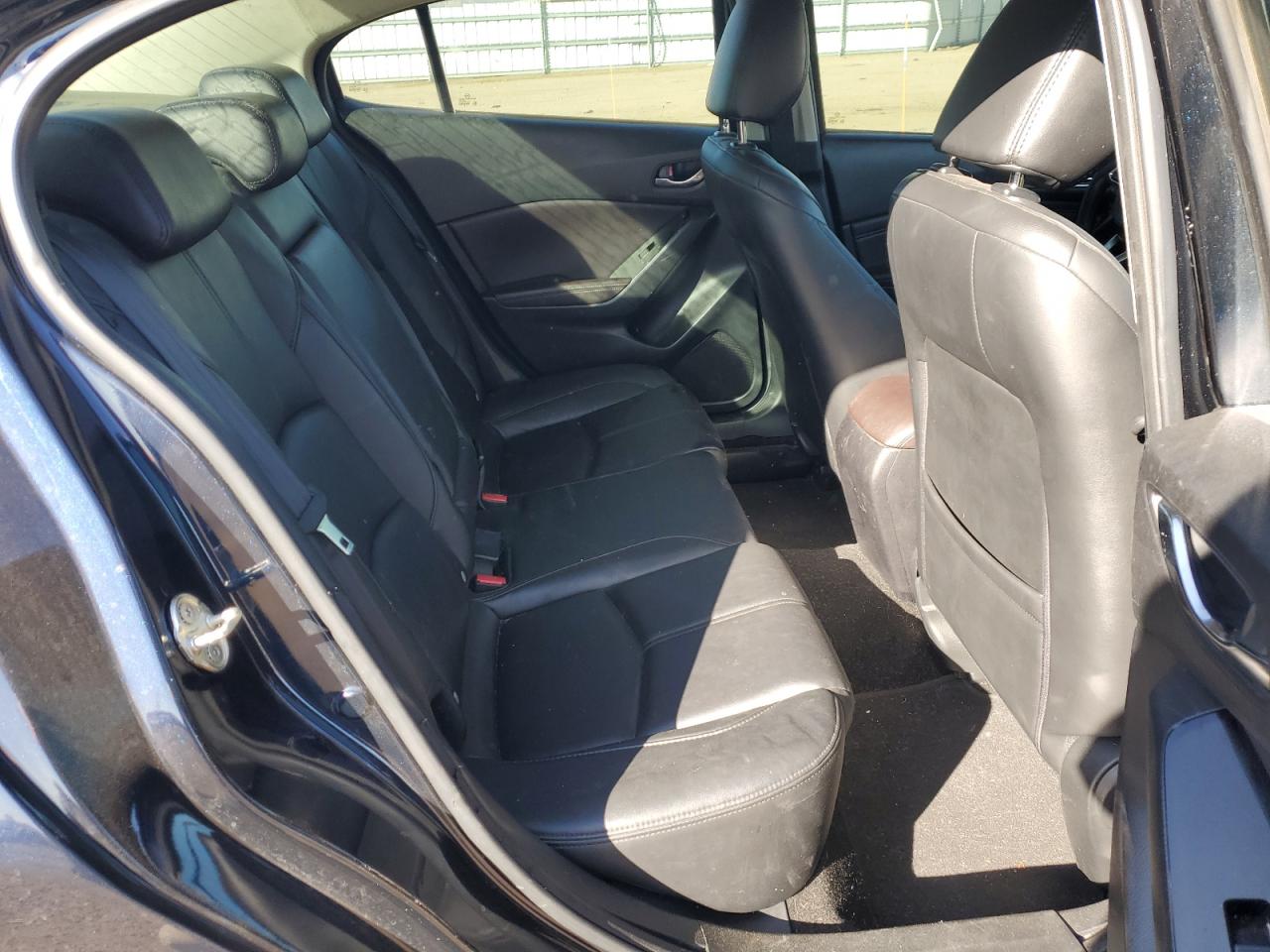 2018 Mazda 3 - Image 10