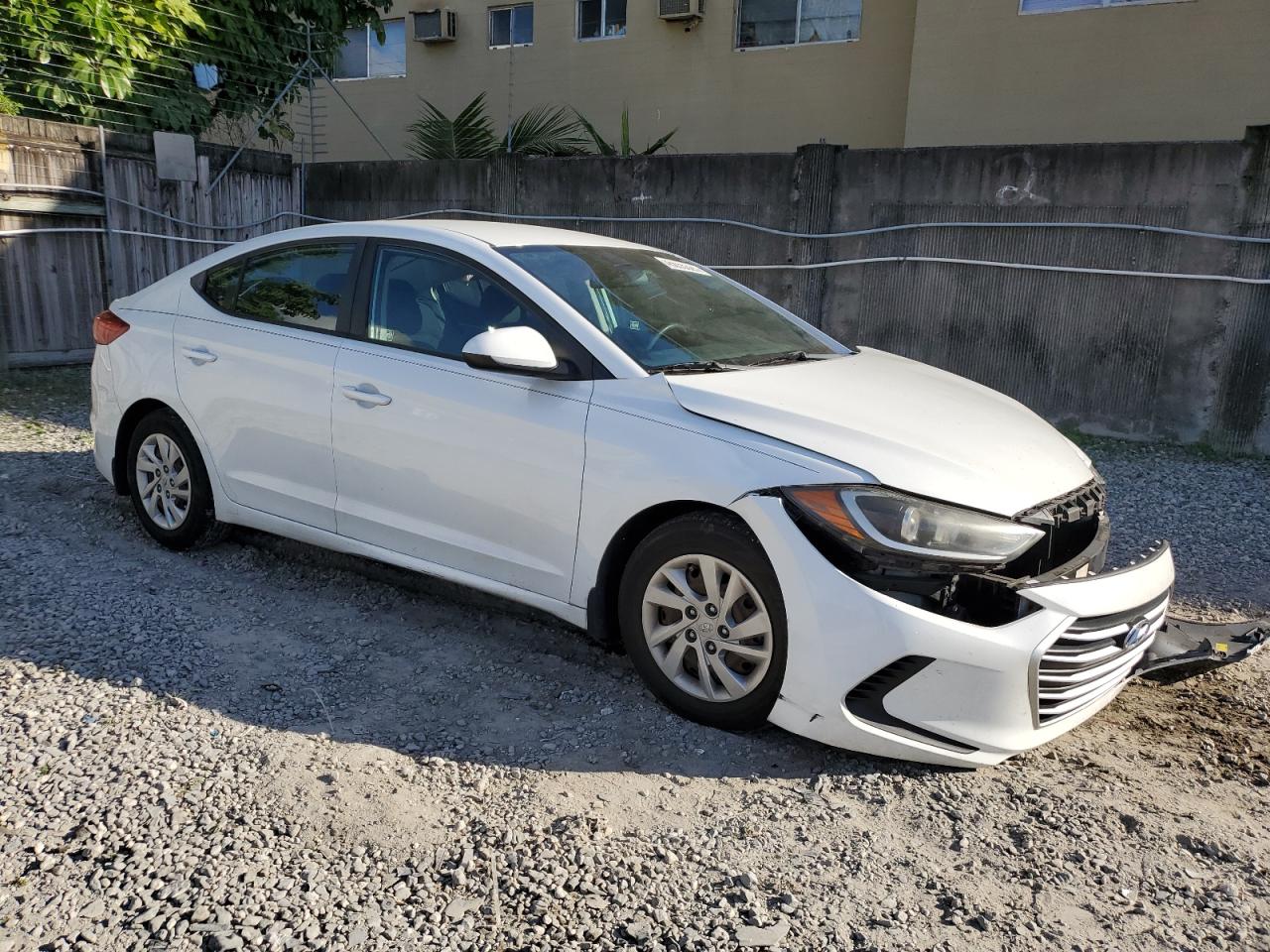 2018 Hyundai Elantra - Image 4